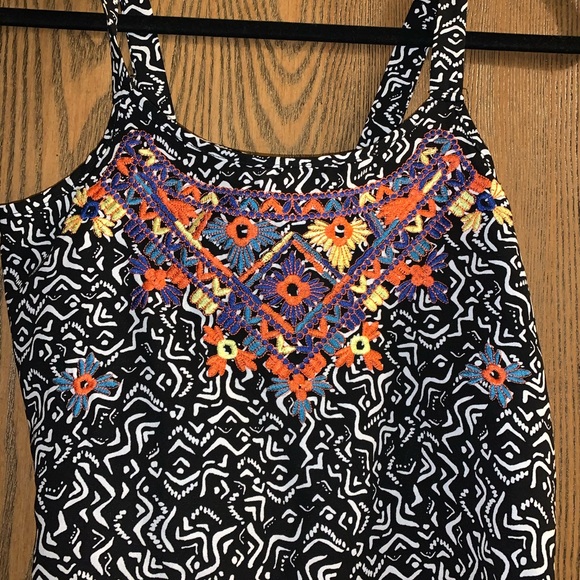 Black pattern crop tank top - Picture 1 of 1